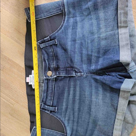 Maternity Shorts size 10 - Picture 11 of 12